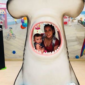 Meet your Posher, Caitlin